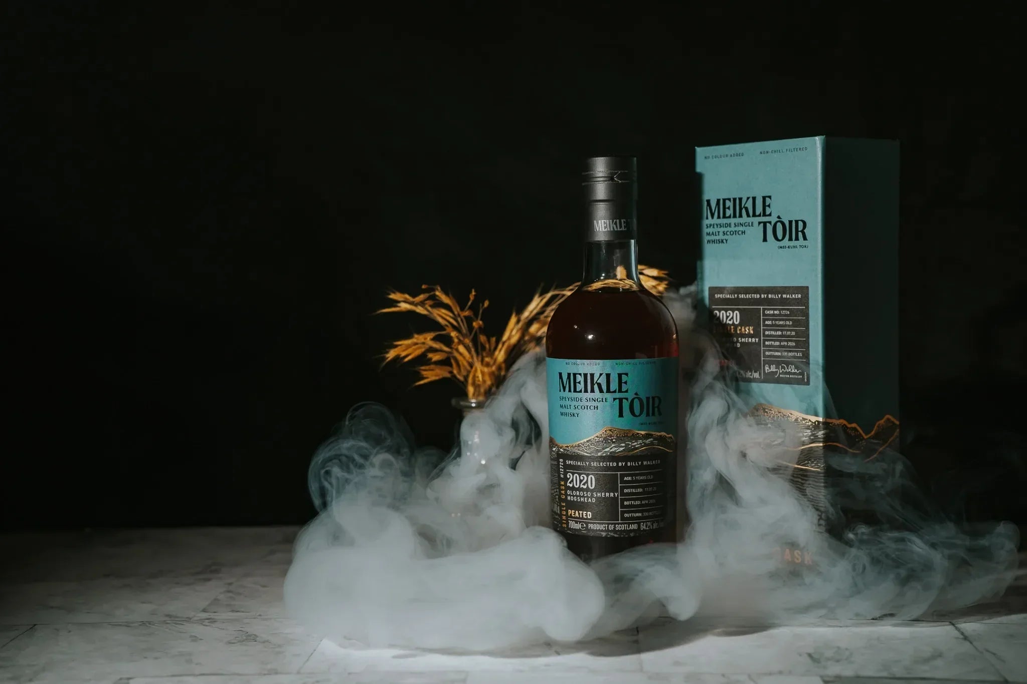 Meikle Tòir 2020 2026 Peated Single Cask Oloroso Sherry Hogshead Whisky mit Rauch und Verpackung